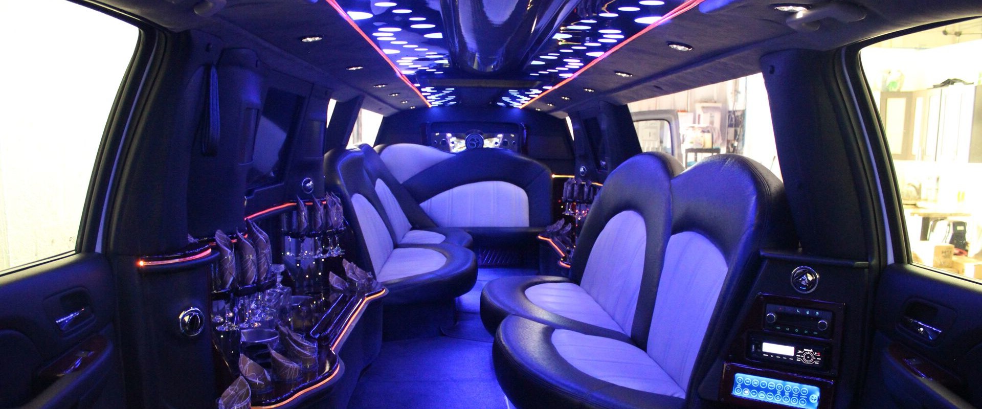 How Many Passengers Can a Limousine Carry in Tarrant County?